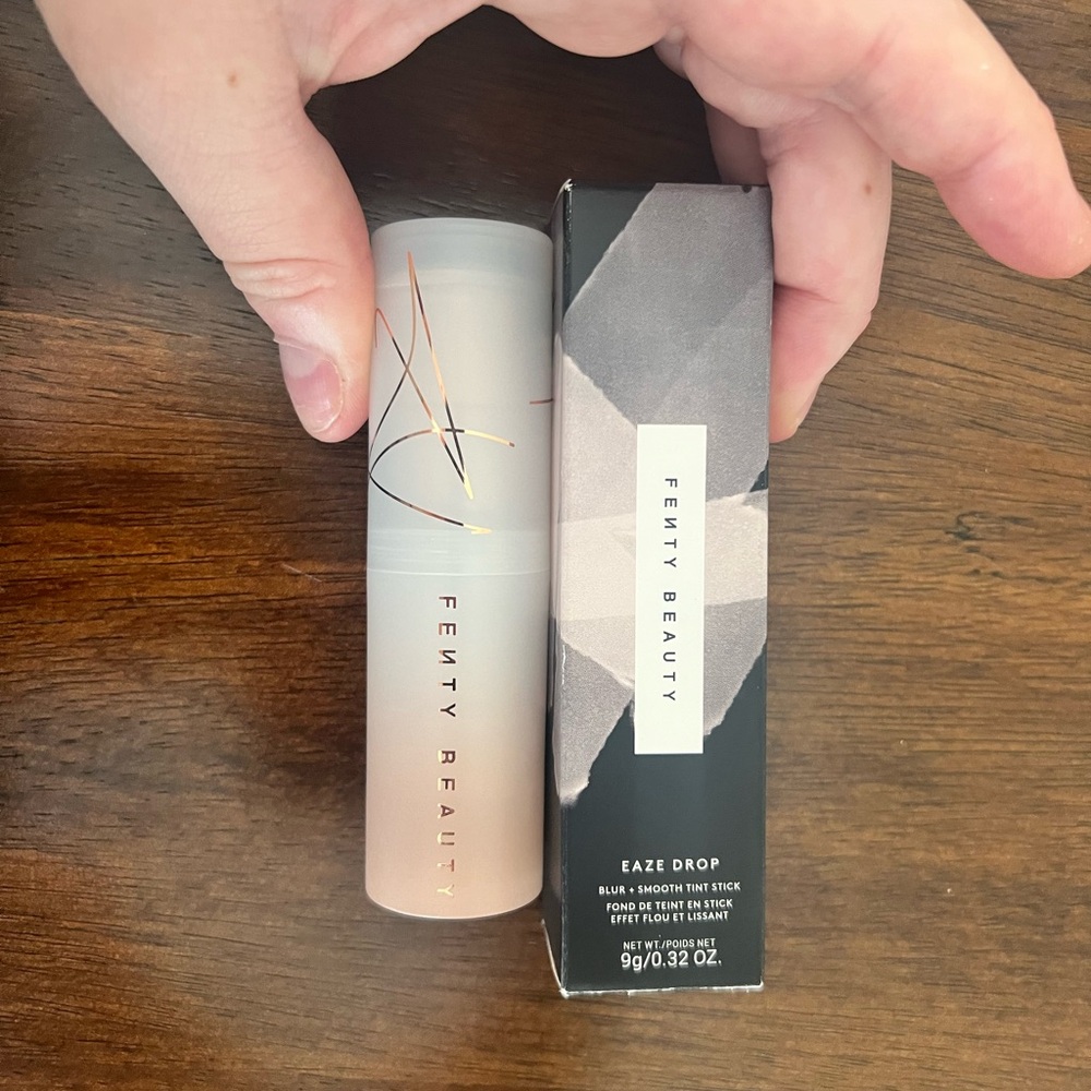 COPY - Fenty Beauty Eaze Drop Blur and Smooth Tint Stick in 1